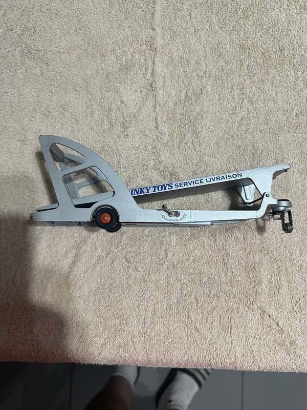 DINKY TOYS