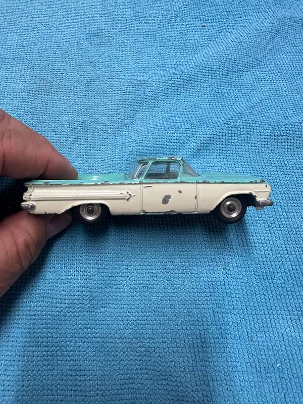DINKY TOYS