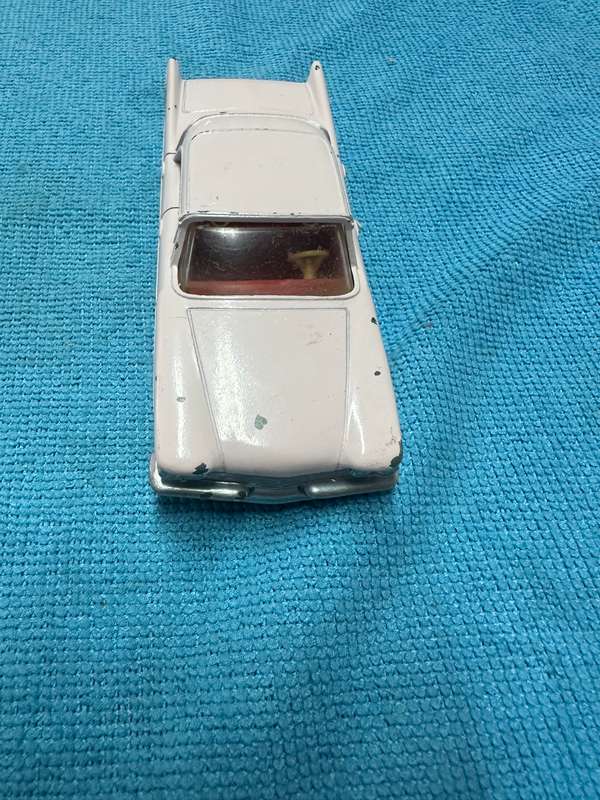 DINKY TOYS