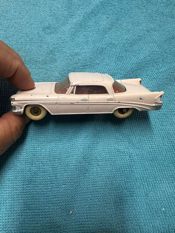 DINKY TOYS