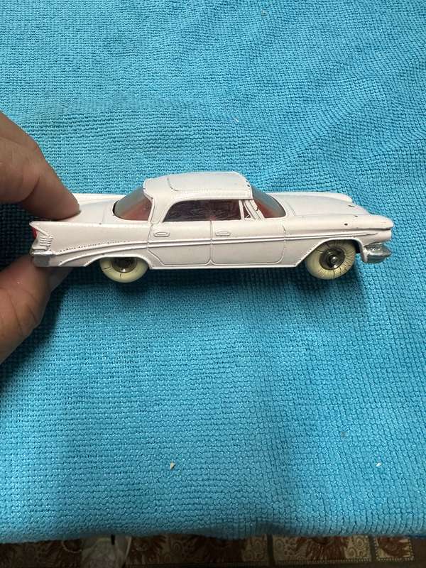 DINKY TOYS