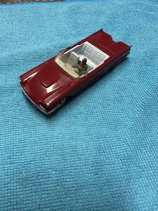 DINKY TOYS