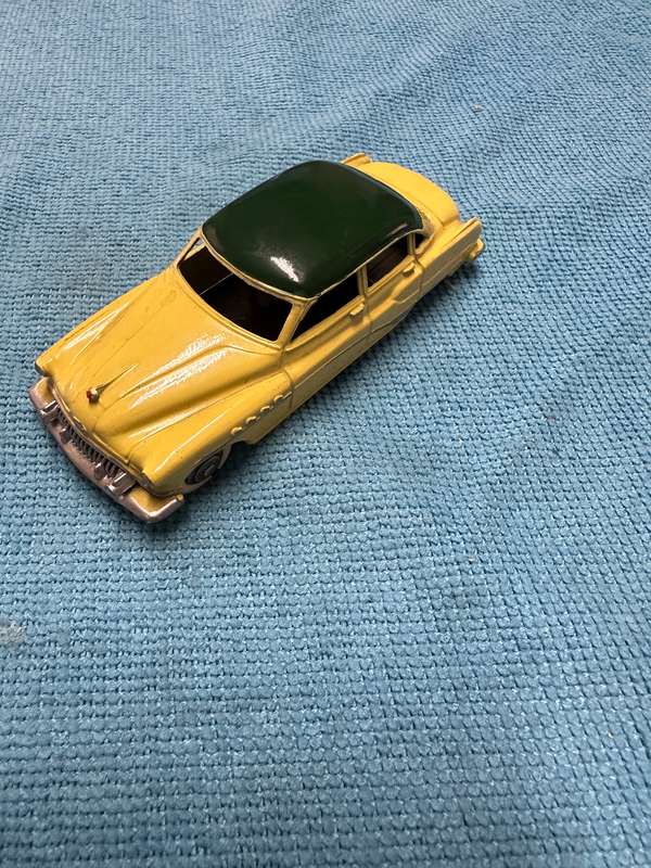 DINKY TOYS
