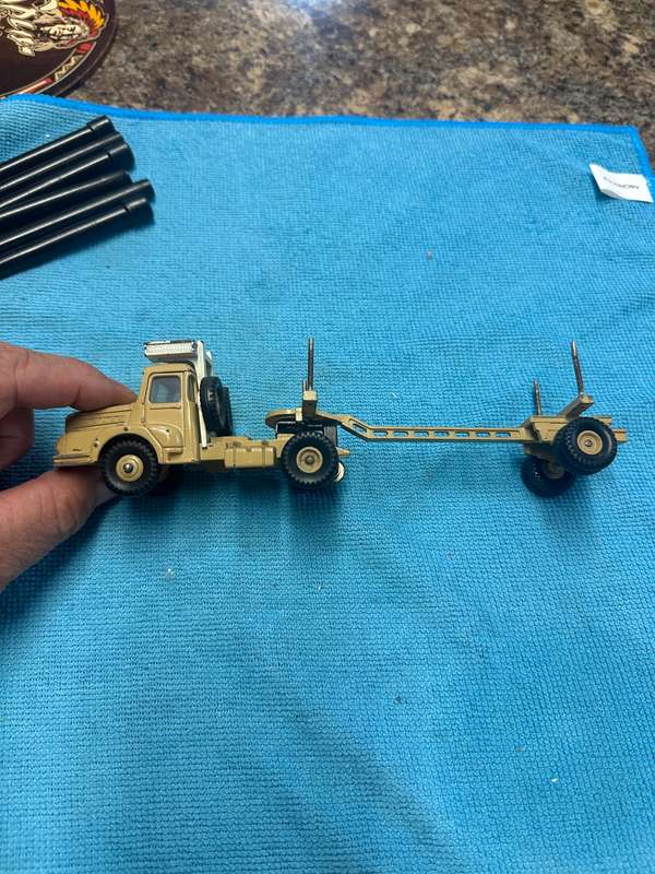 DINKY TOYS