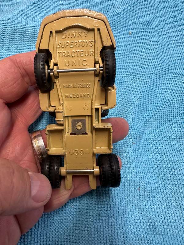 DINKY TOYS