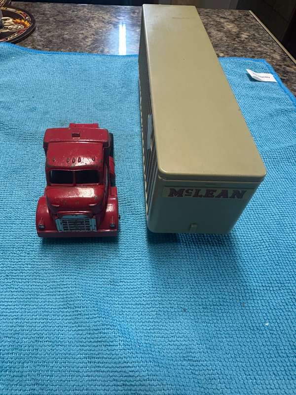 DINKY TOYS