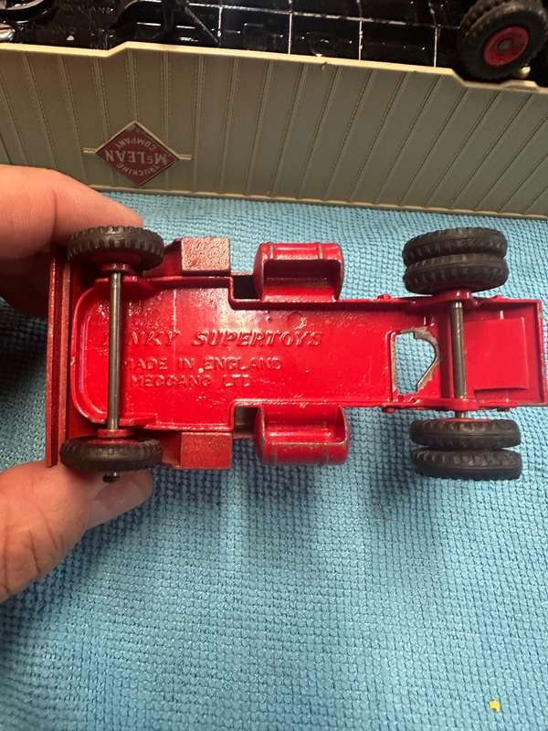 DINKY TOYS
