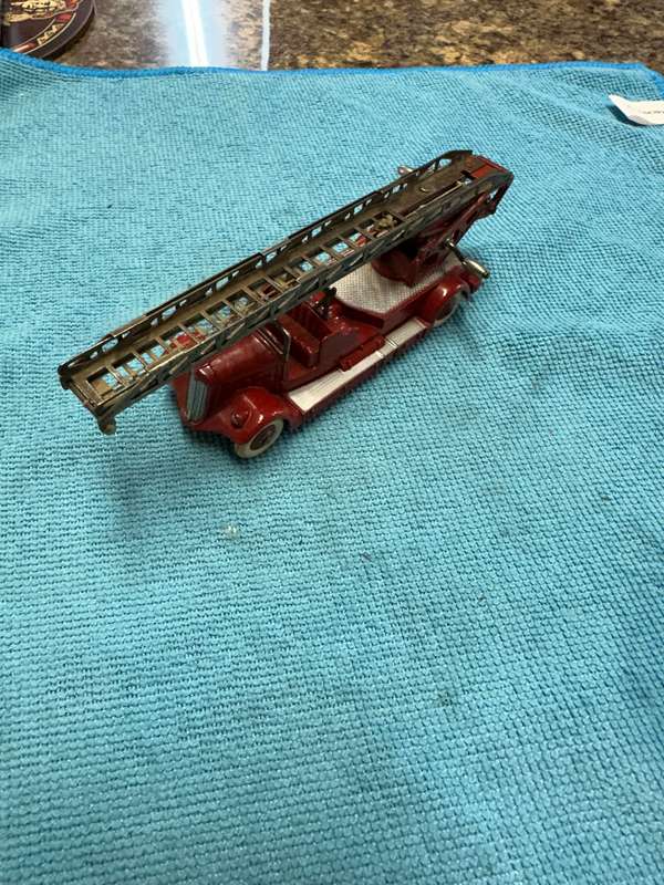 DINKY TOYS