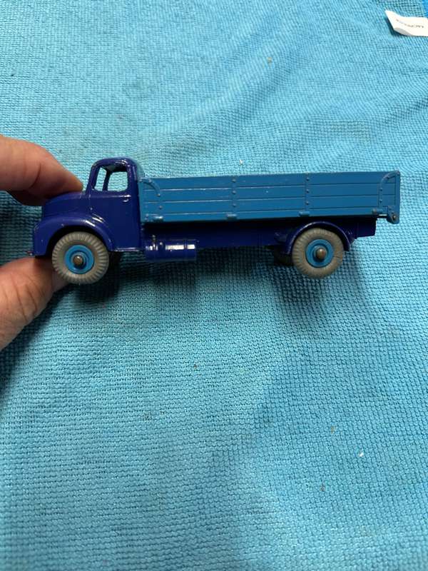 DINKY TOYS
