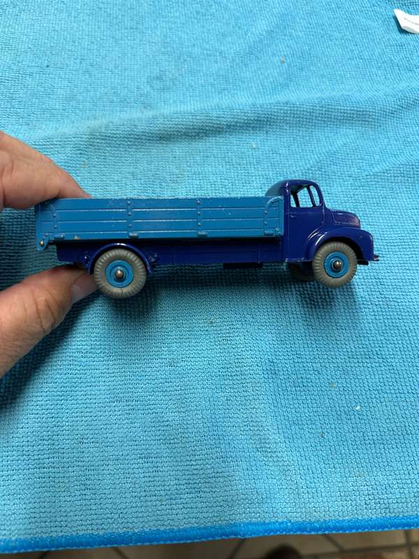 DINKY TOYS