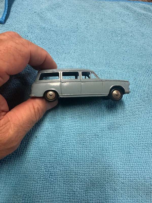 DINKY TOYS