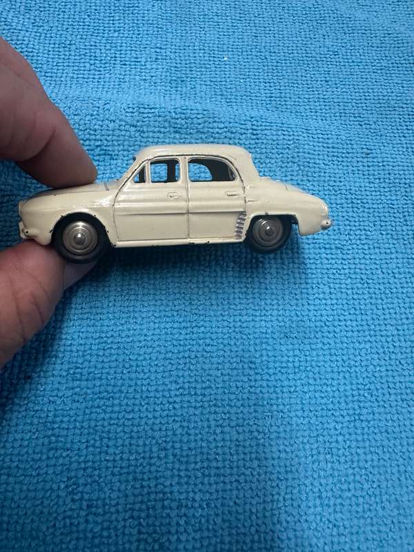 DINKY TOYS