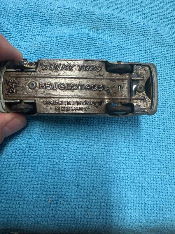 DINKY TOYS