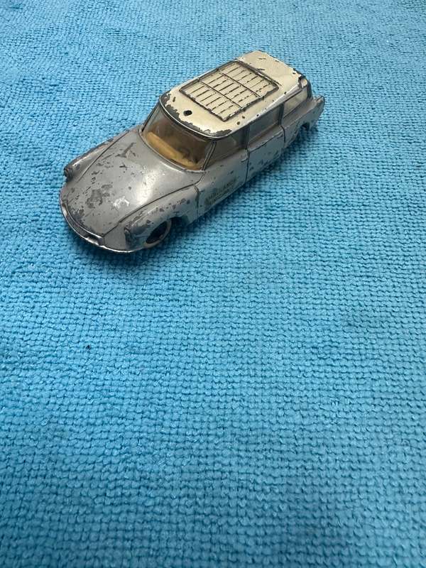 DINKY TOYS