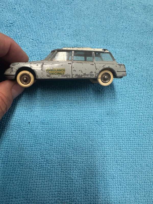 DINKY TOYS