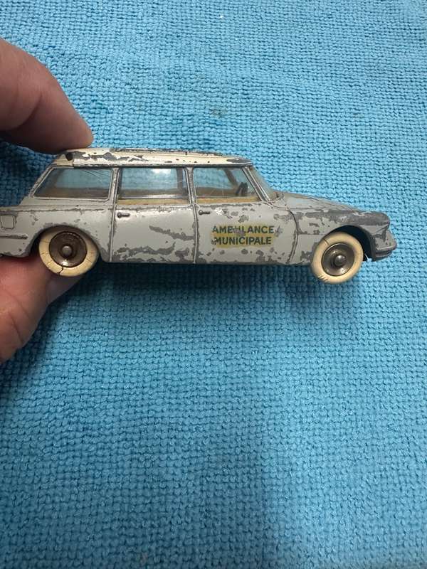DINKY TOYS