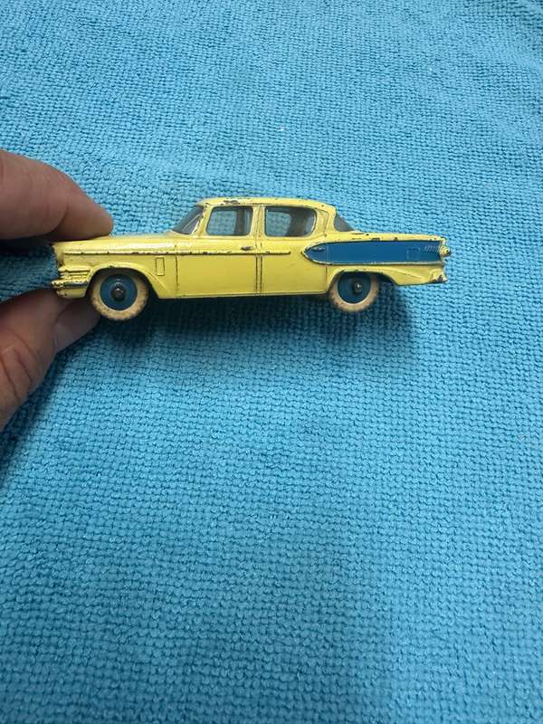 DINKY TOYS