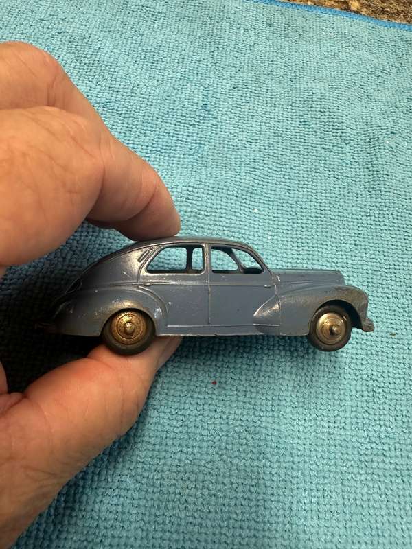DINKY TOYS