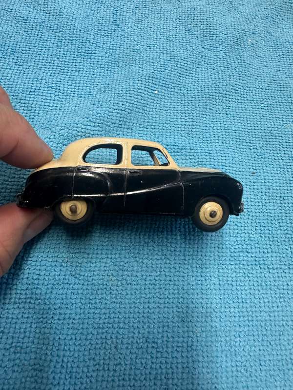 DINKY TOYS