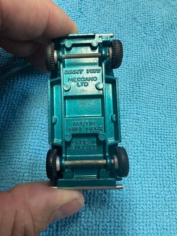 DINKY TOYS