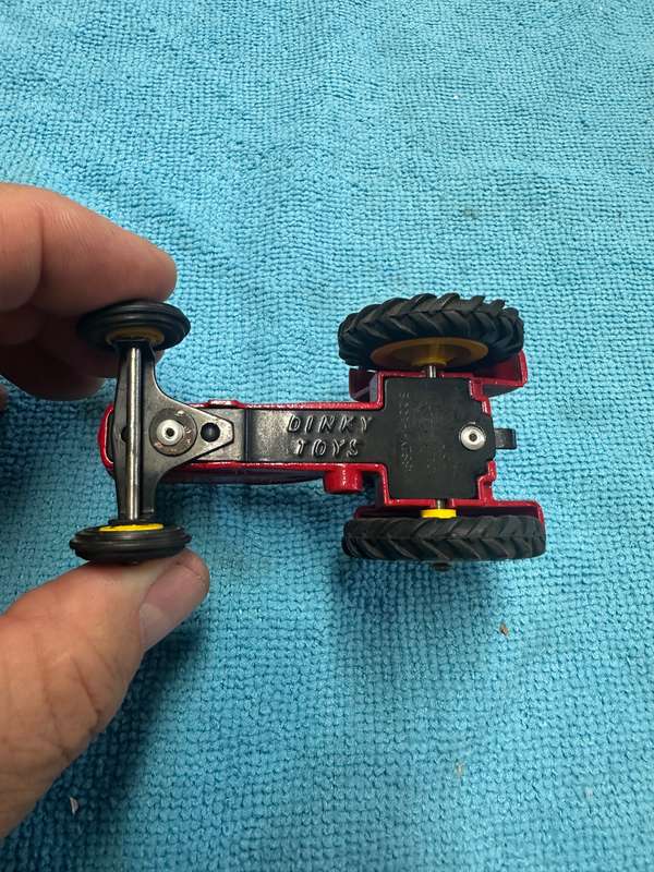 DINKY TOYS