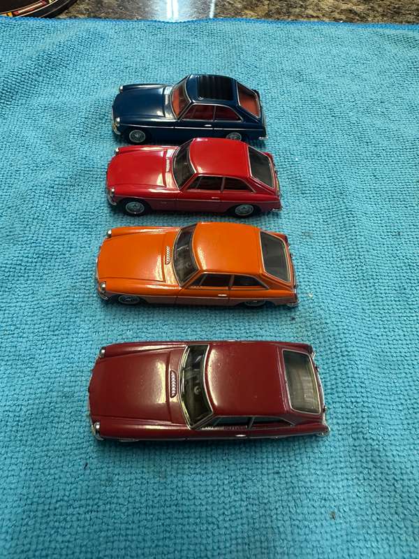 DINKY TOYS