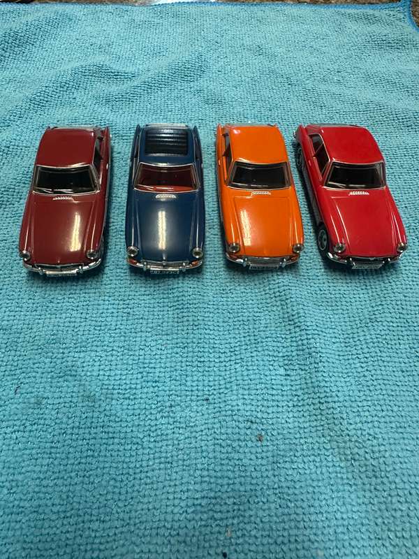DINKY TOYS