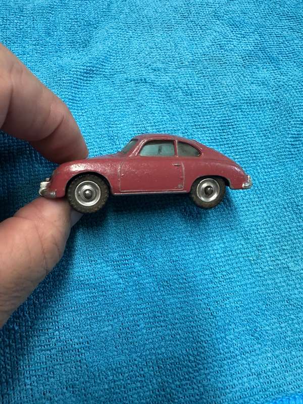 DINKY TOYS