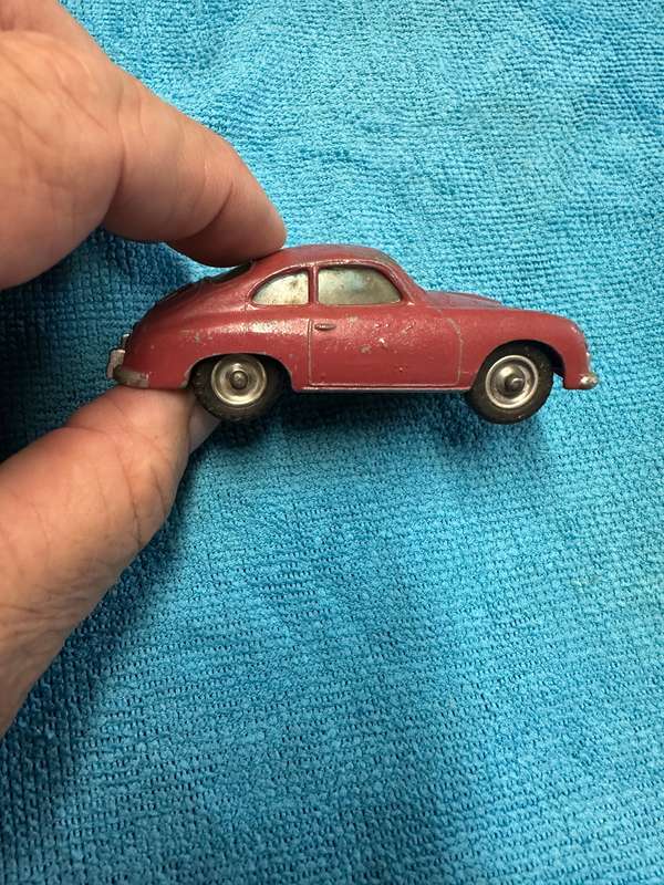 DINKY TOYS