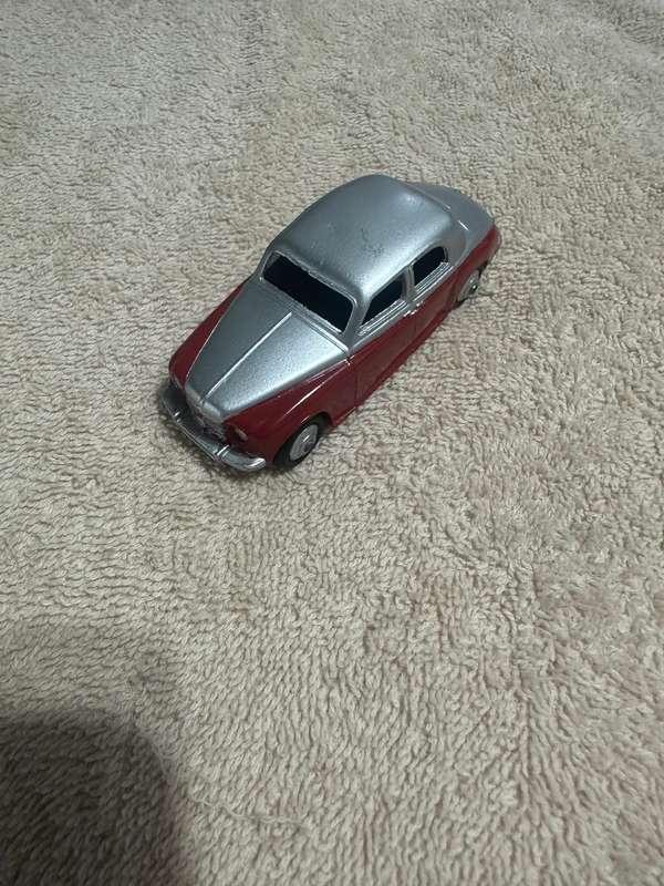 DINKY TOYS