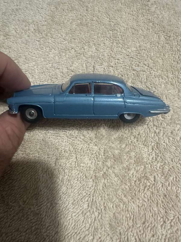 DINKY TOYS
