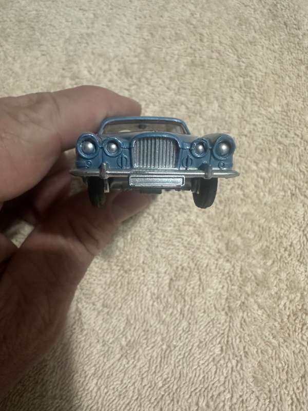 DINKY TOYS