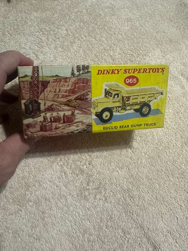 DINKY TOYS