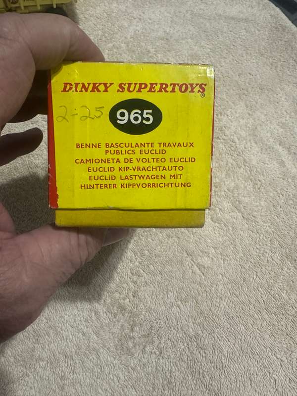 DINKY TOYS