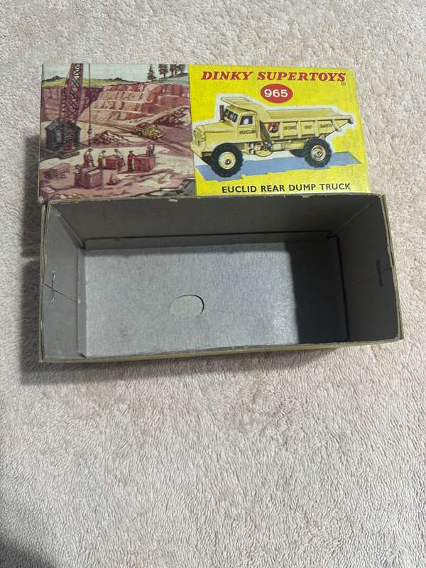 DINKY TOYS