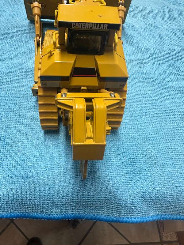 DINKY TOYS ( CATERPILLAR
