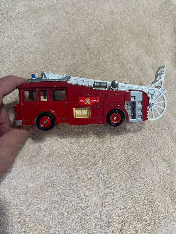 DINKY TOYS