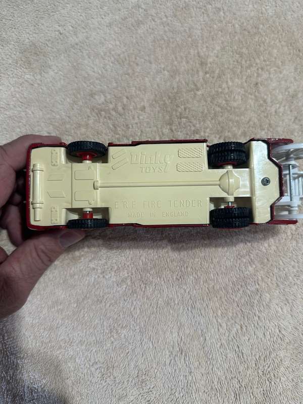 DINKY TOYS