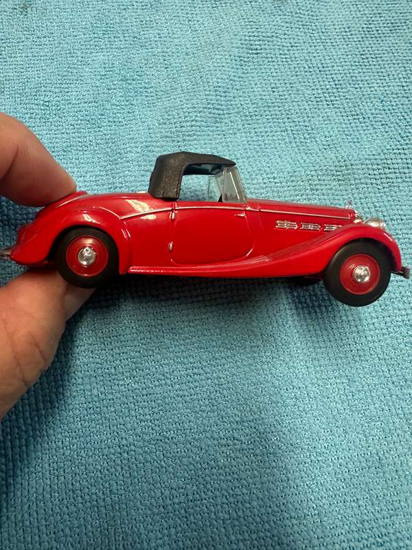 DINKY TOYS