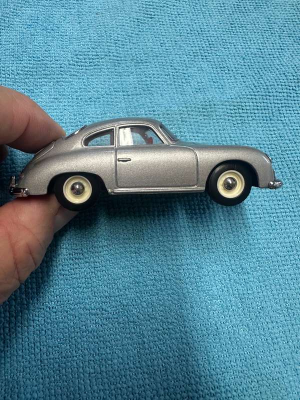 DINKY TOYS