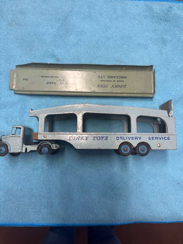 DINKY TOYS