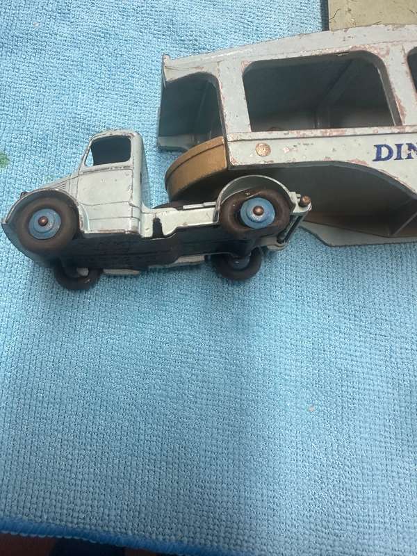 DINKY TOYS