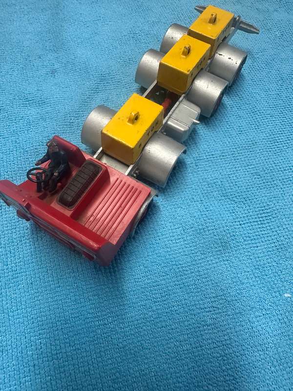 DINKY TOYS