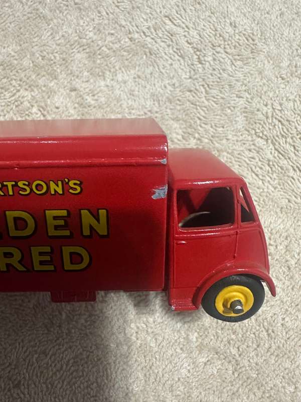 DINKY TOYS