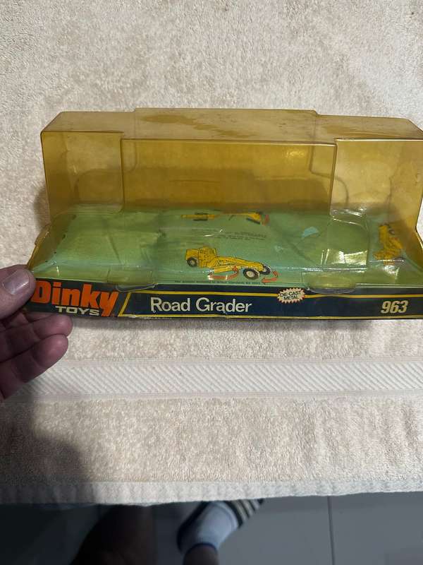 DINKY TOYS