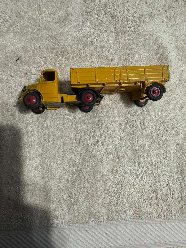DINKY TOYS