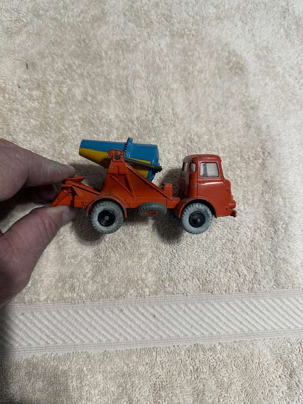 DINKY TOYS