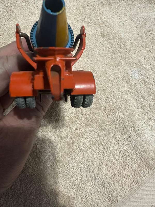 DINKY TOYS