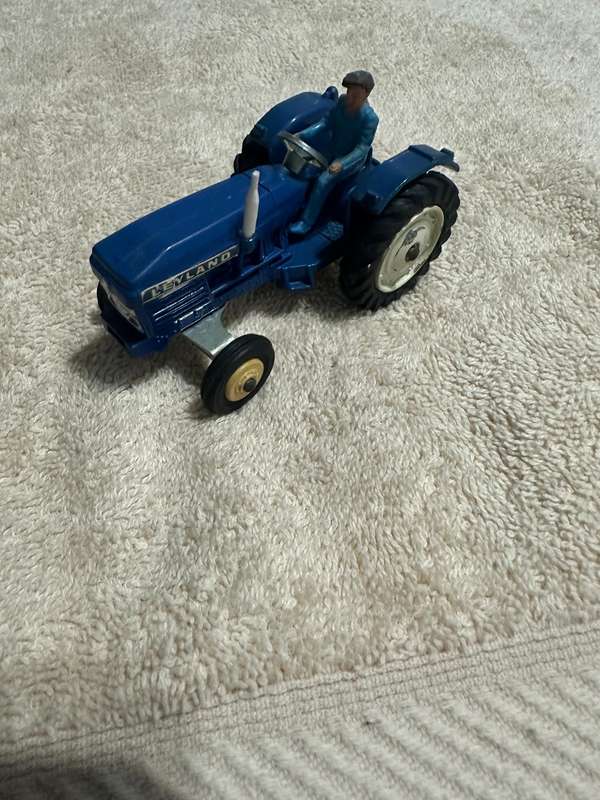 DINKY TOYS