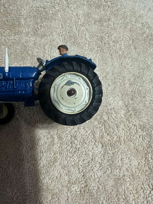 DINKY TOYS